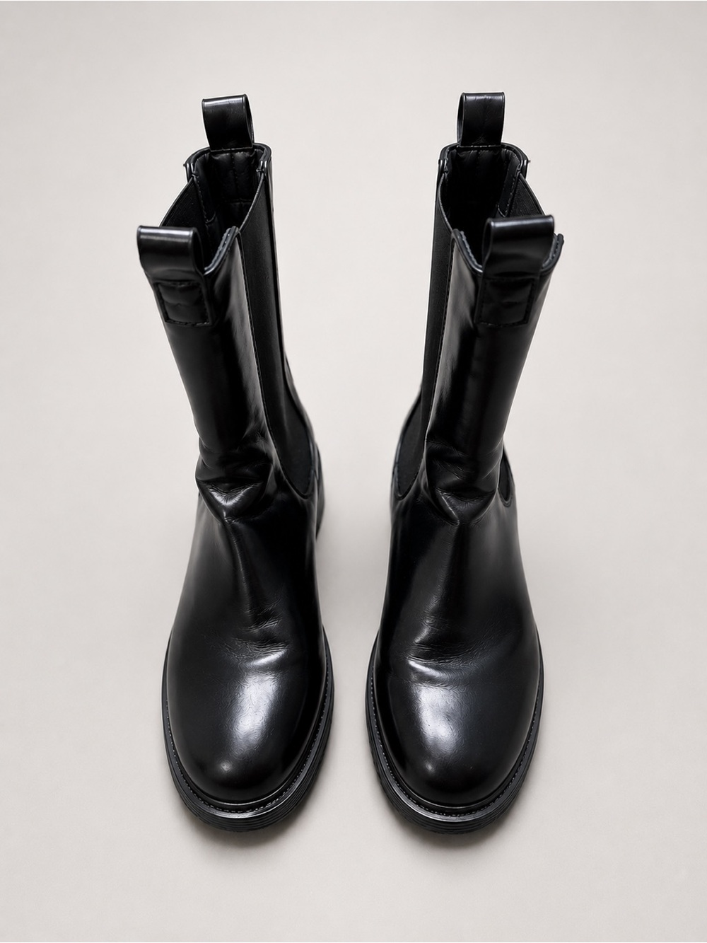 Torgeis Black Pull On Chelsea Boots Size 8.5 EU 39 Chunky Sole Comfort Boot